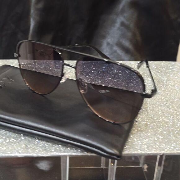 Quay Australia High Key Aviator Sunglasses- Black Frame/Grey Coral Gradient Lens